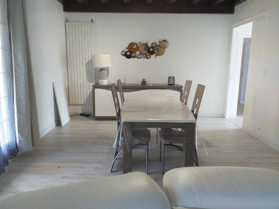Maison De *
